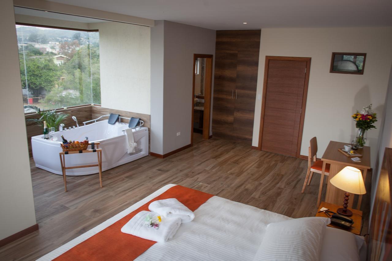 Ilalo Garden Hotel & Restaurant Кито Экстерьер фото